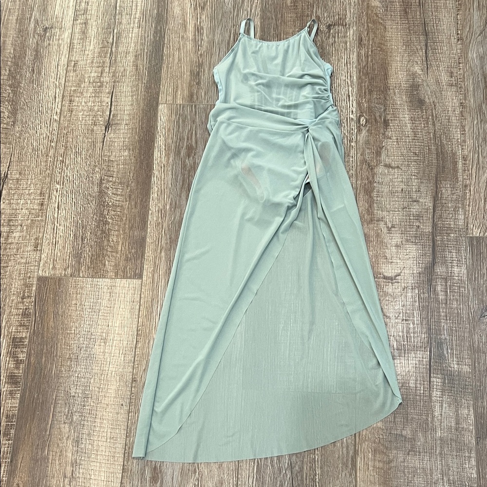 Weissman Mock Neck Asymmetrical Dress. Adult Small. Like brand new